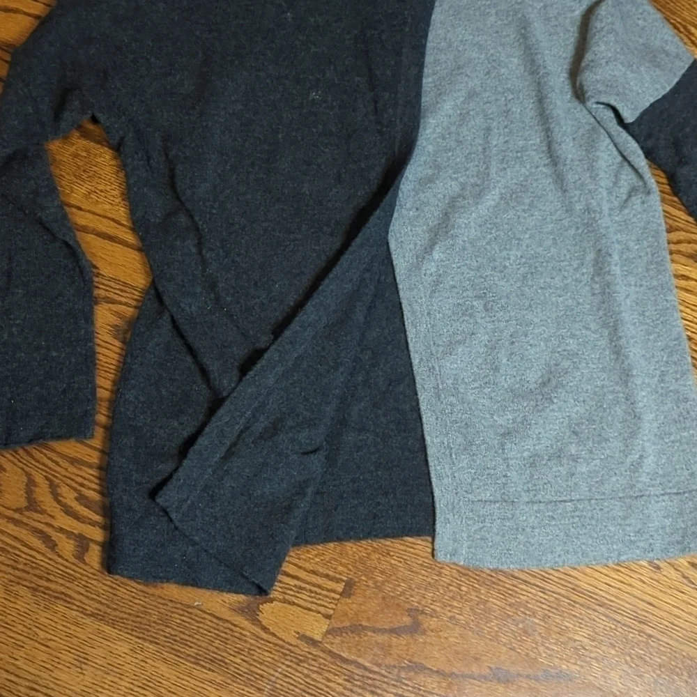 Cashmere Sweater Open fly back soft modern luxury Grey Color lock Minimalist S